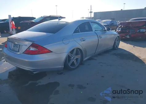 2008 Mercedes-Benz Cls 550 z USA, uszkodzony, nr VIN WDDDJ72X38A117794